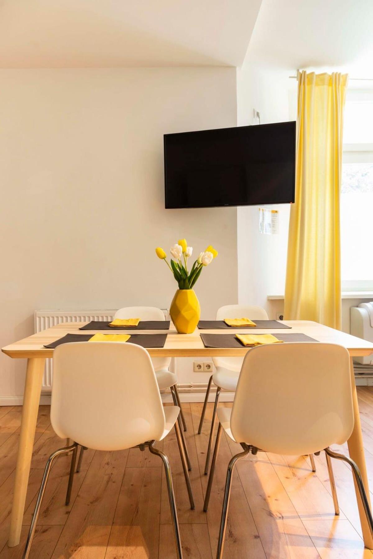 Cosy Two Br Plus Self Checkin Plus Street Parking Berlin Exterior foto